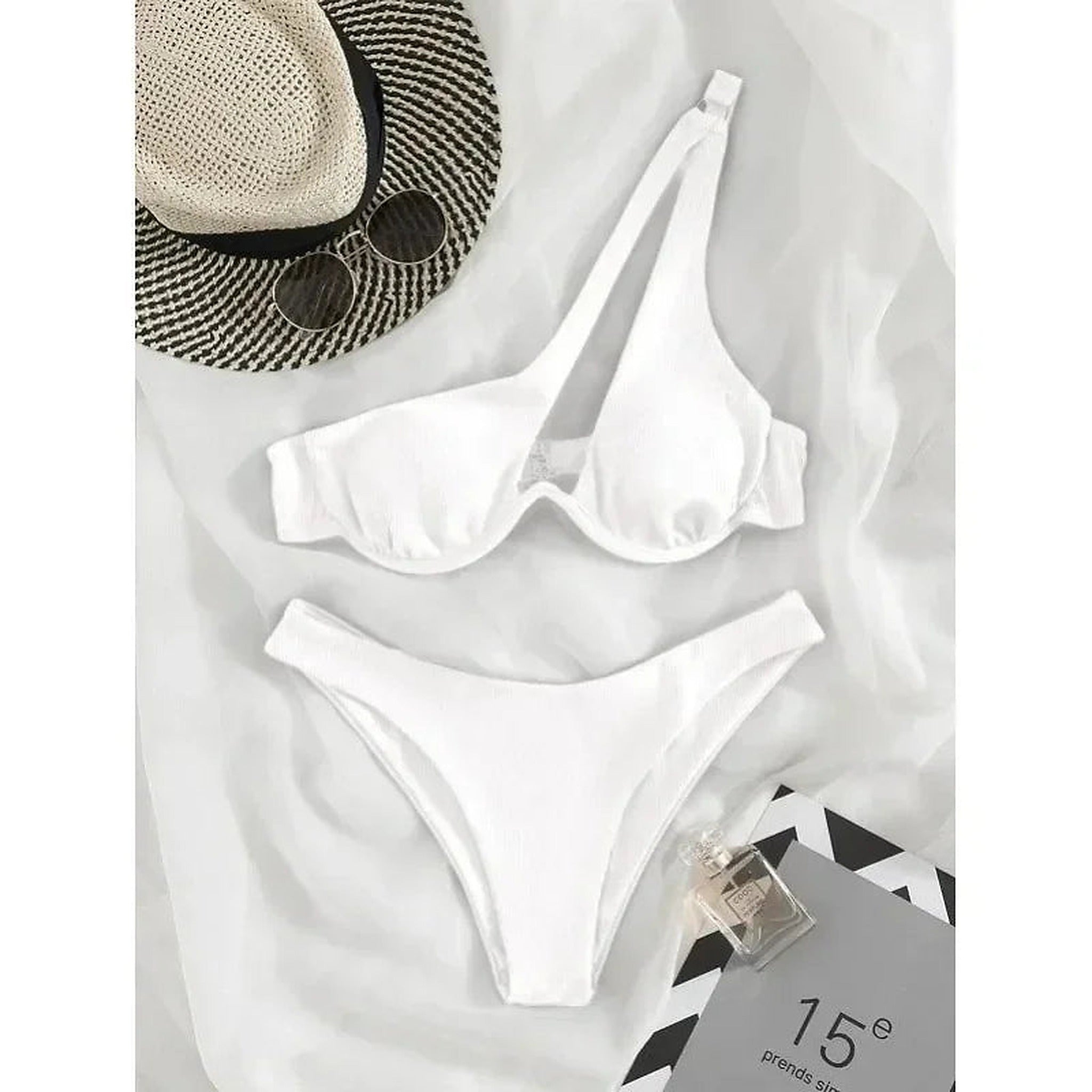 Vera one-shoulder bikini svart