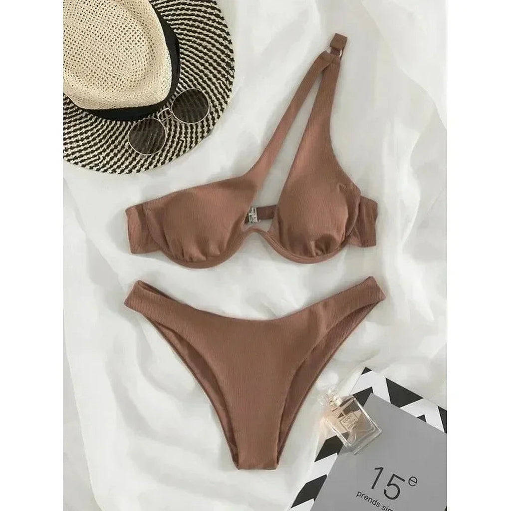 Vera enaxlad bikini styling helkropp
